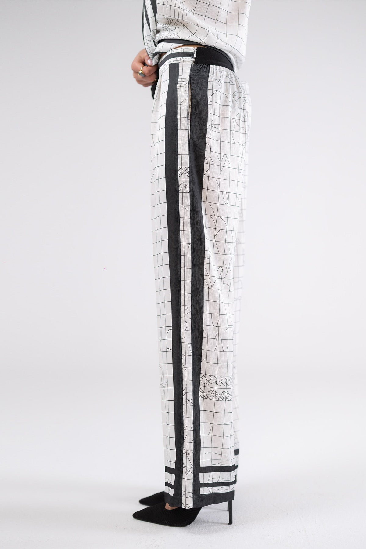 Relaxed Printed Pants