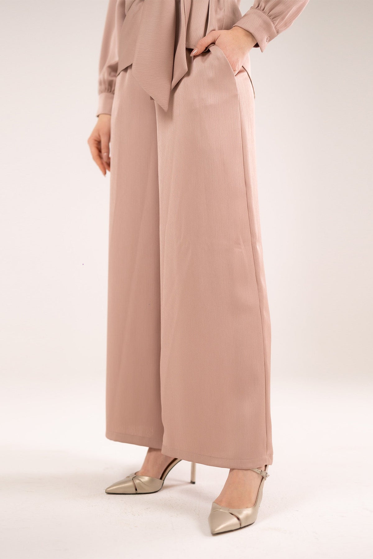 Wide-Leg Pants