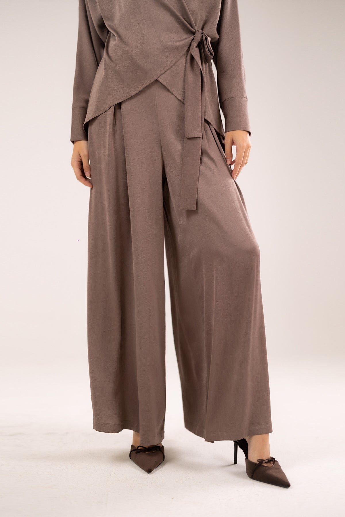 Wide-Leg Trousers