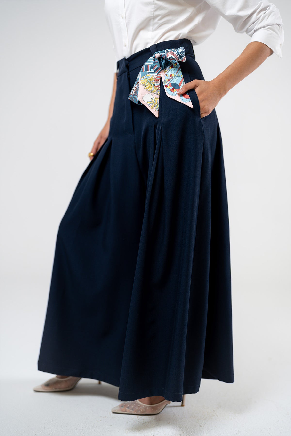 Super Wide-Leg Trousers