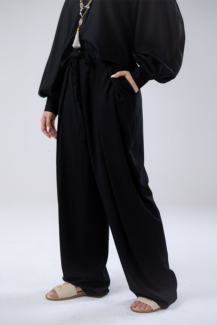 Relaxed Wide-Leg Pants