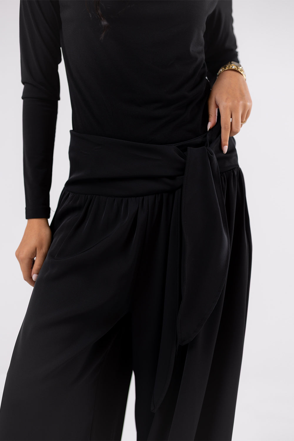 The Wide-Leg Harem Trousers