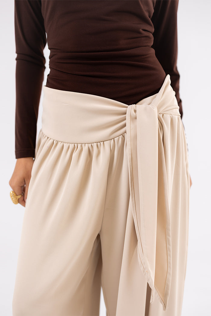 The Wide-Leg Harem Trousers